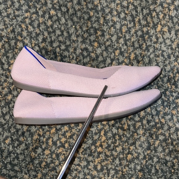 Rothy’s The Point women’s shoes size 7 mint condition/see pic for tiny spot - Picture 3 of 8